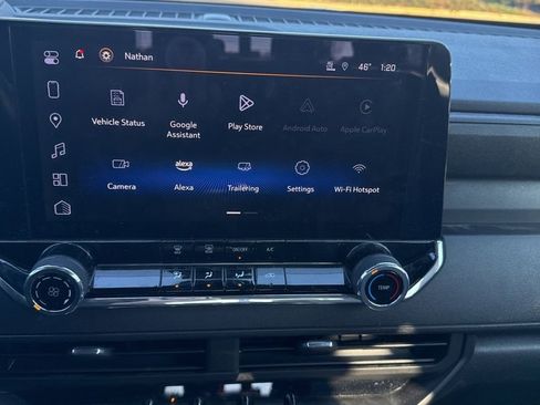 Used 2024 Chevrolet Colorado Trail Boss w/ Technology Package image 9