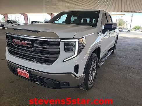 Used 2022 GMC Sierra 1500 SLT w/ SLT Convenience Package AWD/4WD image 3