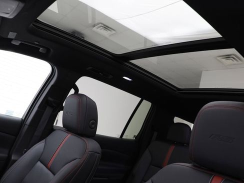 Used 2024 Chevrolet Traverse RS w/ LPO, Floor Liner Package image 18