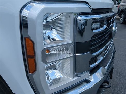 Used 2025 Ford F350 XL w/ XL Chrome Package image 18