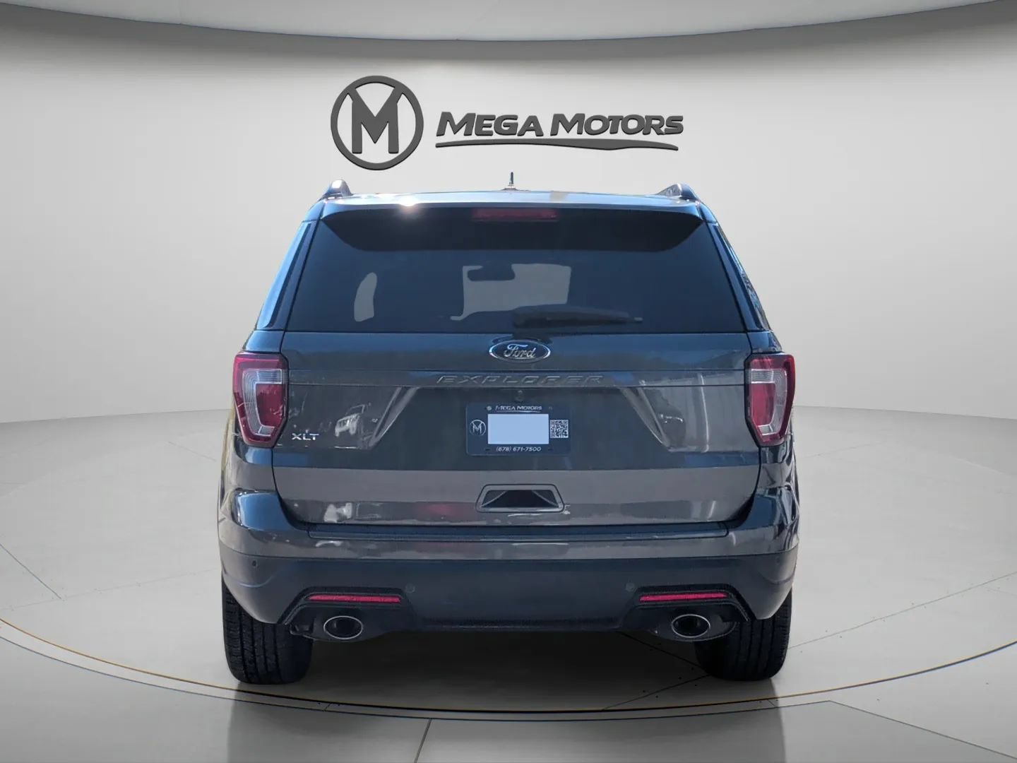 Used 2019 Ford Explorer XLT w/ Equipment Group 202A FWD image 6