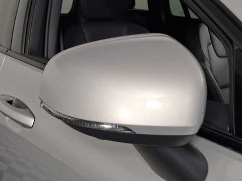 Certified 2025 Volvo V60 B5 Cross Country Plus AWD/4WD image 7