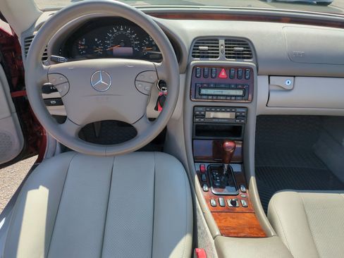 Used 2003 Mercedes-Benz CLK 320 Cabriolet image 27