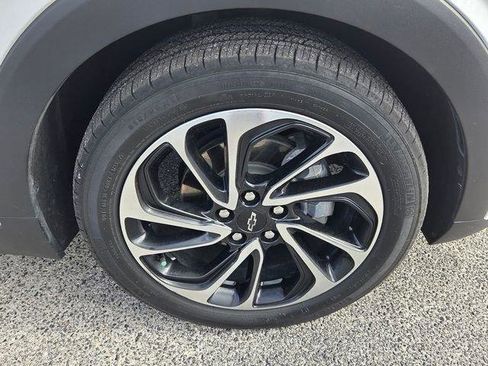 Used 2023 Chevrolet Bolt EUV Premier w/ Sun & Sound Package image 16