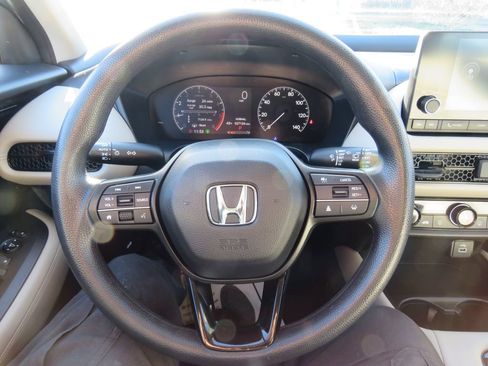 Used 2023 Honda HR-V LX image 11