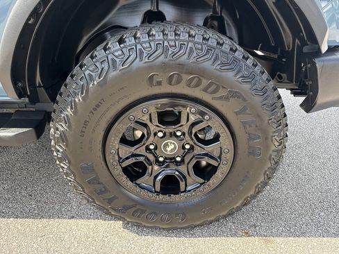 Used 2022 Ford Bronco Wildtrak AWD/4WD image 19