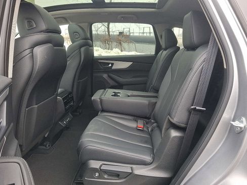 Used 2023 Acura MDX image 10