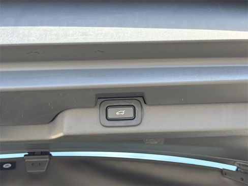 Used 2021 Land Rover Discovery HSE R-Dynamic image 22