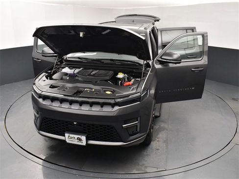 New 2026 Jeep Grand Wagoneer Summit image 26