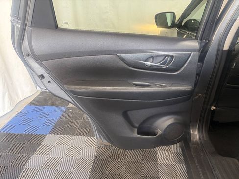 Used 2015 Nissan Rogue SL FWD image 9