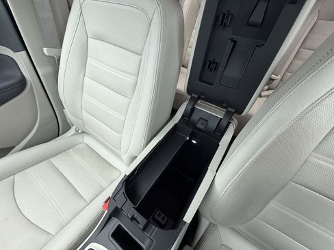 Used 2024 GMC Terrain Denali AWD/4WD image 14