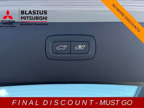 Used 2025 Volvo XC90 B6 Ultra w/ Protection Package Premier image 22