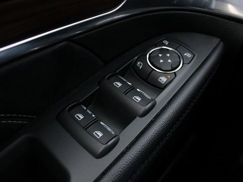 Used 2018 Ford Explorer Limited image 18