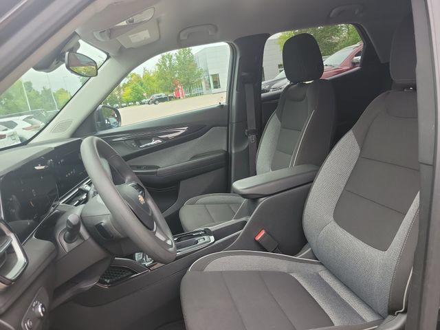 Used 2025 Chevrolet TrailBlazer LT AWD/4WD image 8