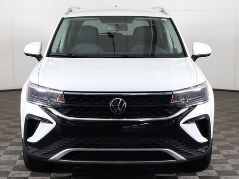 Used 2022 Volkswagen Taos SE AWD/4WD image 9