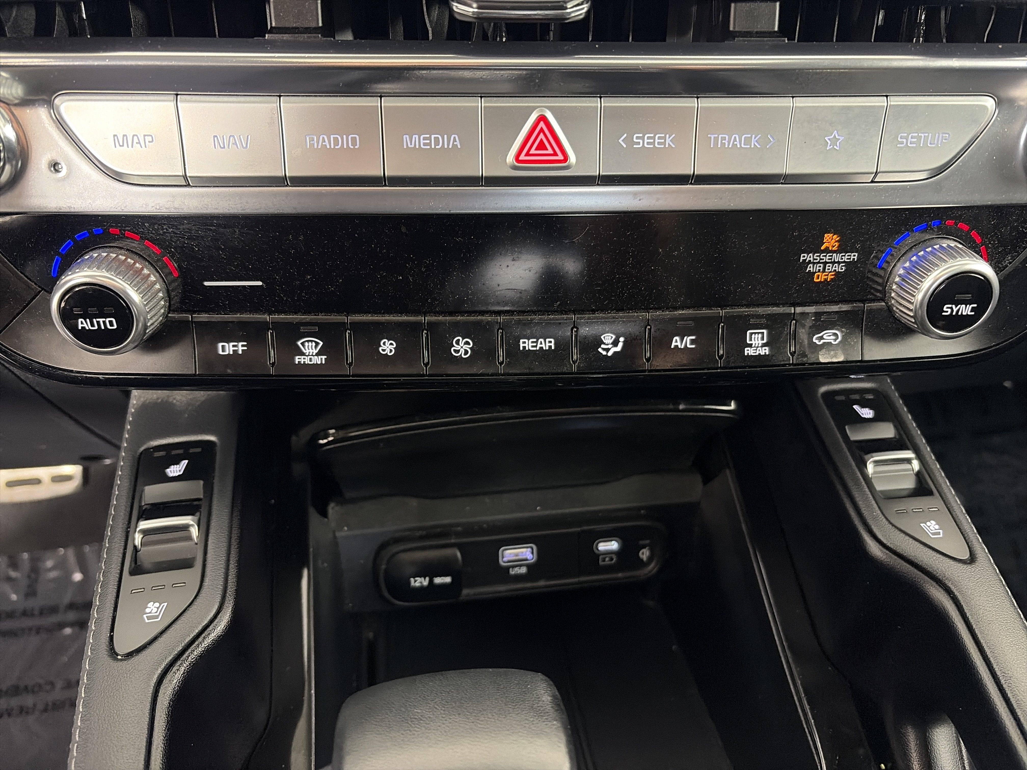 Certified 2024 Kia Telluride SX Prestige AWD/4WD image 27