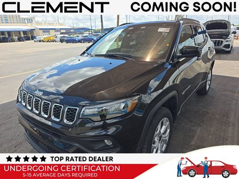 Used 2025 Jeep Compass Latitude w/ Sun & Sound Group AWD/4WD image 1