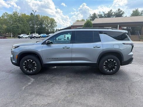 Used 2024 Chevrolet Traverse Z71 AWD/4WD image 10
