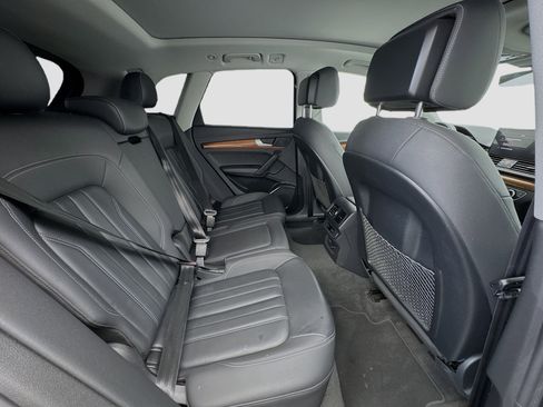 Used 2021 Audi Q5 e Premium Plus w/ Premium Plus Package image 19