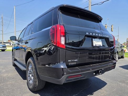 Certified 2025 Ford Expedition Active AWD/4WD image 38