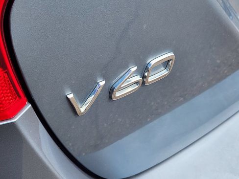 Used 2018 Volvo V60 T5 Cross Country w/ Convenience Package AWD/4WD image 31