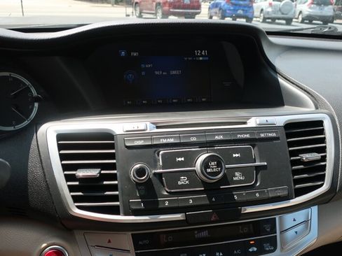 Used 2013 Honda Accord EX image 18