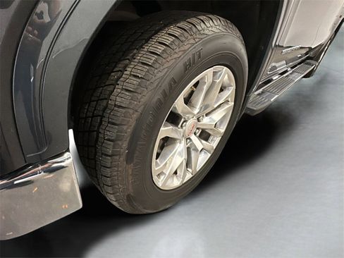 Used 2022 GMC Sierra 1500 SLT w/ SLT Premium Plus Package image 28