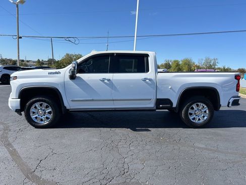 Used 2024 Chevrolet Silverado 2500 High Country w/ High Country Premium Package image 9