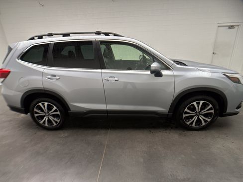 Used 2022 Subaru Forester Limited w/ Popular Package #2 AWD/4WD image 10