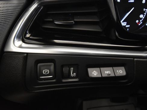Used 2023 Cadillac XT6 Sport w/ Technology Package AWD/4WD image 34