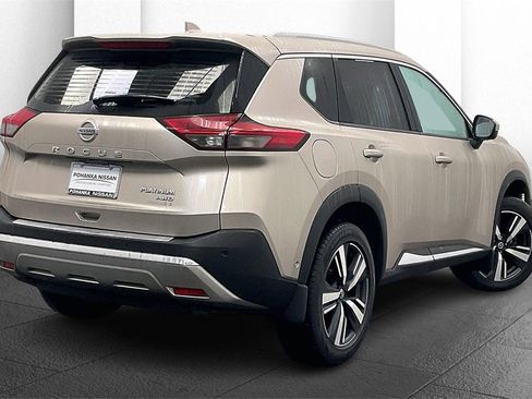 Certified 2021 Nissan Rogue Platinum image 12