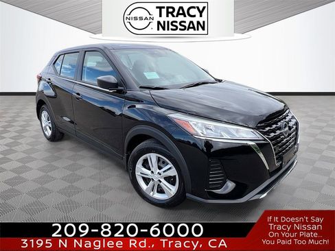 Used 2025 Nissan Kicks Play S FWD image 1