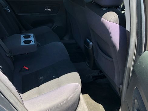 Used 2013 Chevrolet Cruze LT image 16