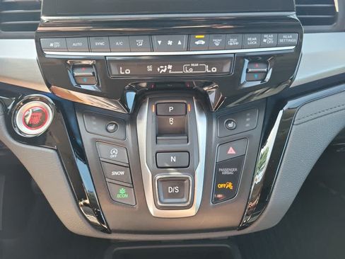Used 2025 Honda Odyssey Touring image 15