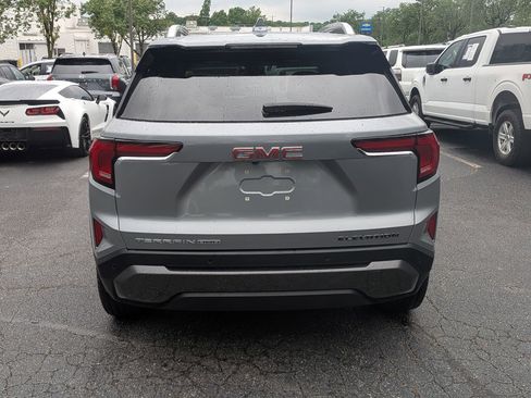 Certified 2025 GMC Terrain Elevation w/ Elevation Premium Package AWD/4WD image 8