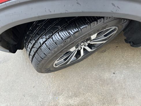 Used 2021 Ford Explorer ST w/ Equipment Group 401A image 9