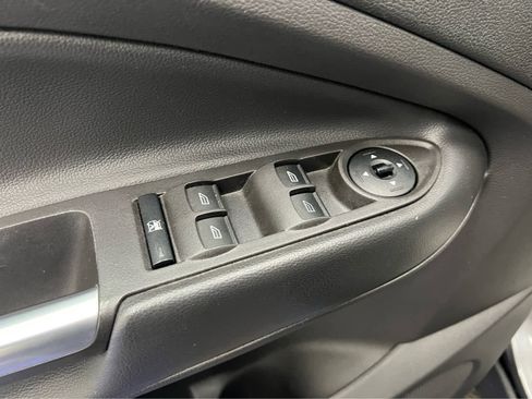 Used 2018 Ford Escape SE image 16