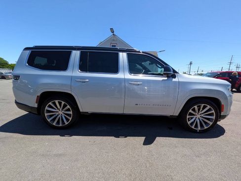 Used 2023 Jeep Grand Wagoneer 4WD image 8