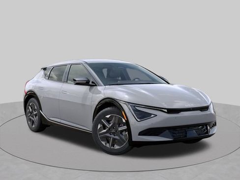 New 2026 Kia EV6 Light RWD image 8