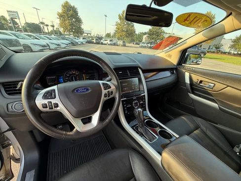 Used 2014 Ford Edge Limited w/ Equipment Group 302A AWD/4WD image 18