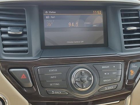 Used 2013 Nissan Pathfinder SL w/ SL Premium Pkg image 31