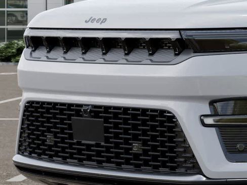 New 2026 Jeep Grand Wagoneer Limited AWD/4WD image 11