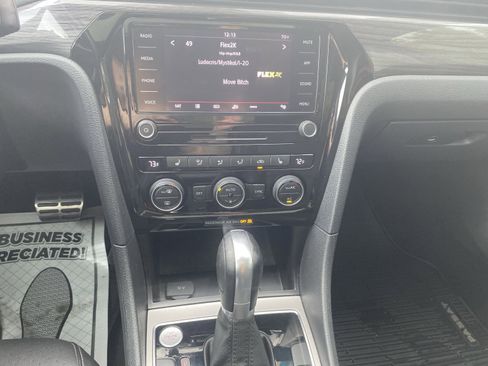 Used 2020 Volkswagen Passat 2.0T R-Line image 19