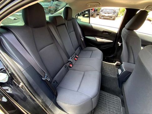 Used 2023 Toyota Corolla LE image 18