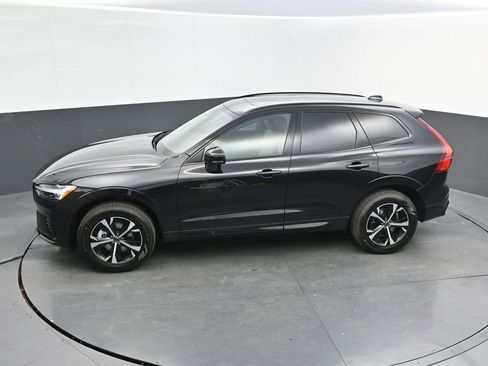 New 2026 Volvo XC60 B5 Core w/ Climate Package image 24