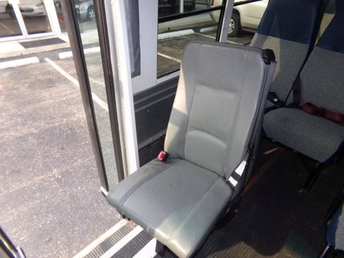 Used 2012 Chevrolet Express 3500 w/ School Bus Package RWD image 41