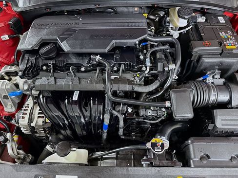 Certified 2025 Hyundai Elantra Sport FWD image 32
