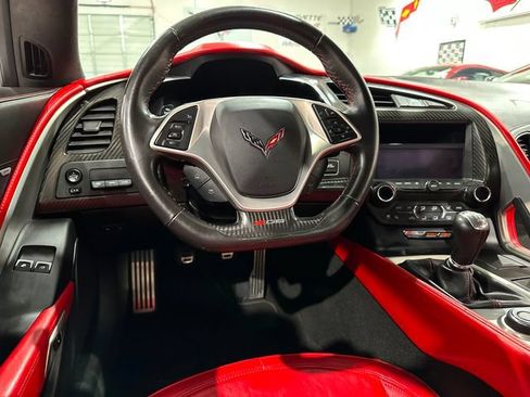 Used 2015 Chevrolet Corvette Z06 w/ 3LZ Preferred Equipment Group RWD image 7