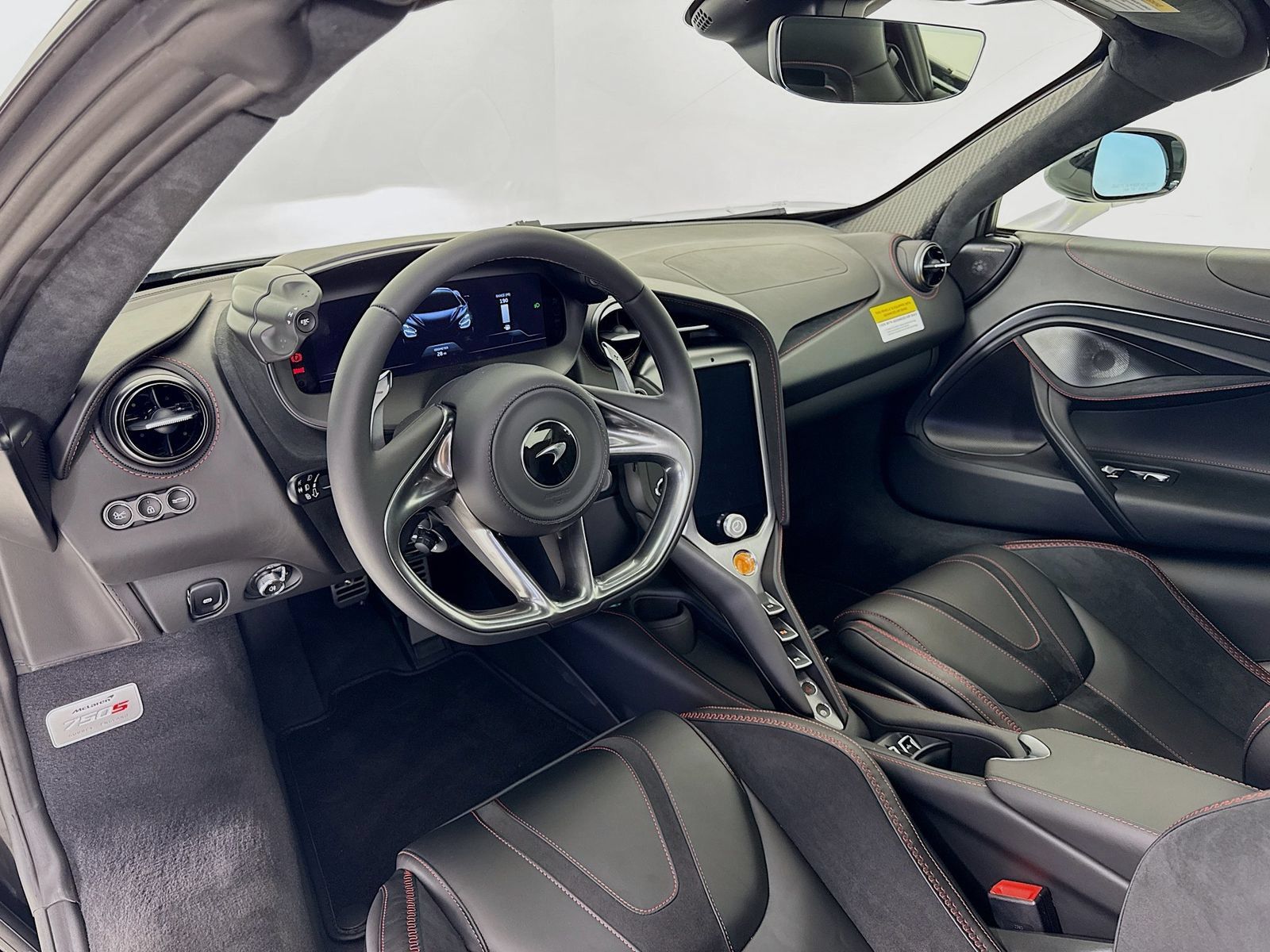 Used 2026 McLaren 750S Spider RWD image 10