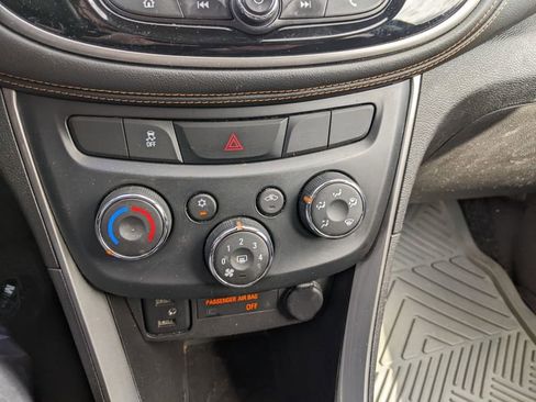 Used 2017 Chevrolet Trax LT w/ Driver Confidence Package image 14